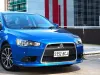 Dịch vụ thay kính chắn gió xe Mitsubishi Lancer tại nhà